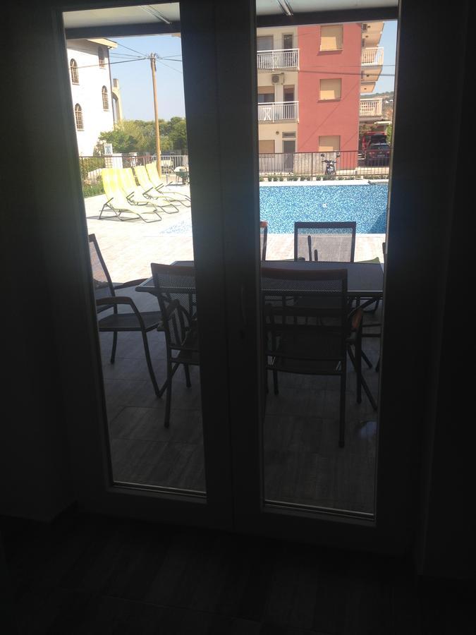 Chill Out Beach Apartments Trogir Exterior photo