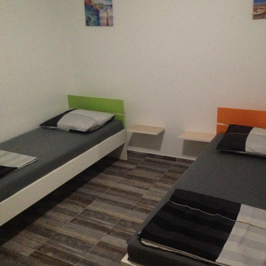 Chill Out Beach Apartments Trogir Exterior photo